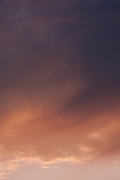 グラデーションが綺麗な夕焼け雲