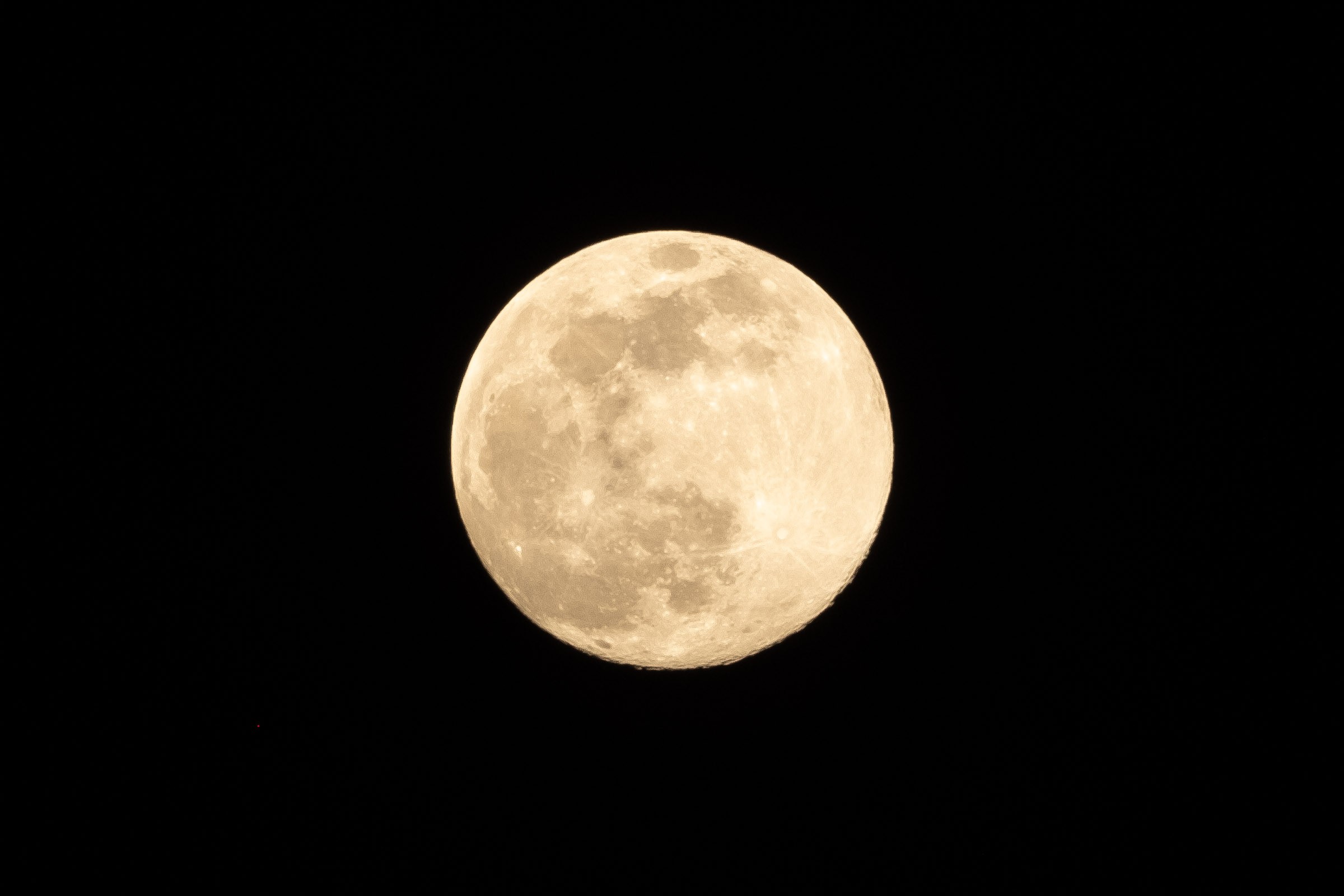 1年で一番大きなスーパームーン&満月の撮り方-フリー写真有
