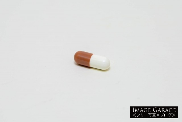 カプセルの薬 抗生物質サワシリン フリー写真素材 イメージガレージ