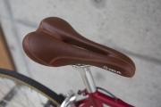 茶色いVELOの自転車用サドル