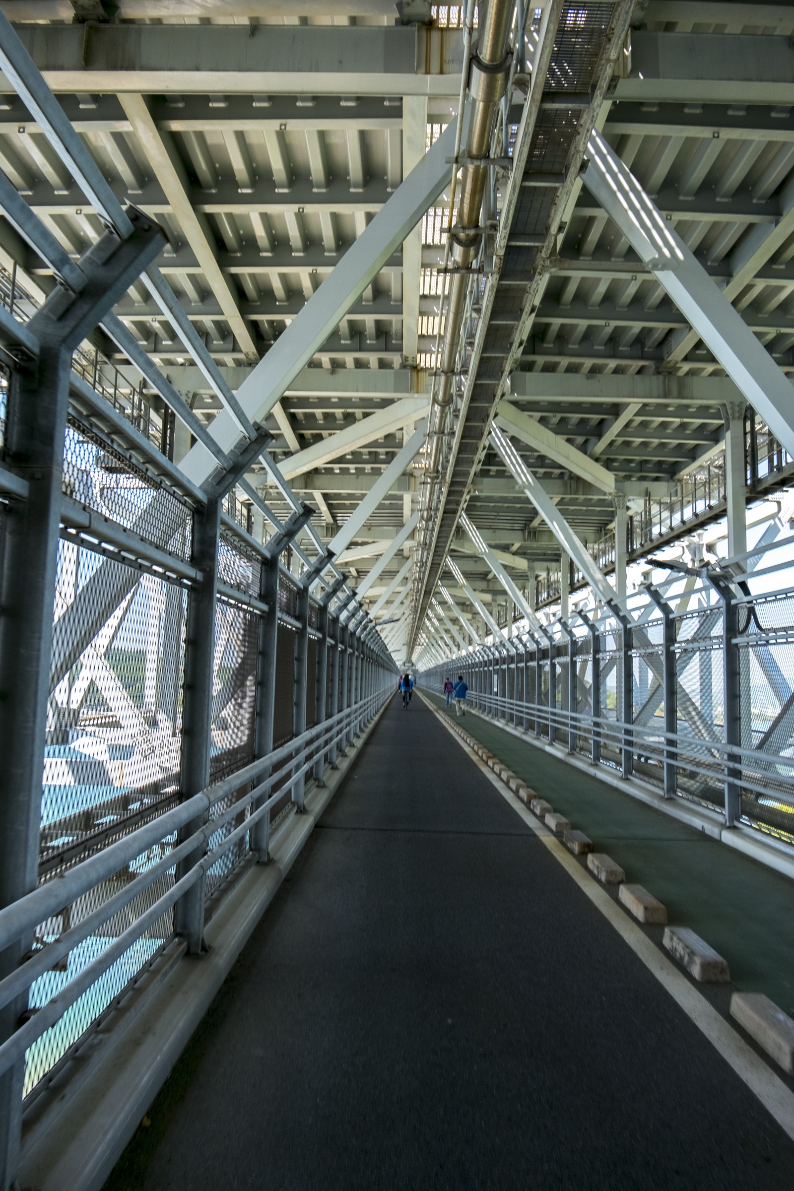 しまなみサイクリングは尾道から 理由は 因島大橋からの景観 フリー写真有