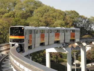 多摩都市モノレール1000系電車
