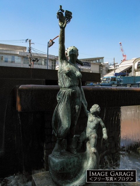 大崎ニューシティー内・平和の誓い像のフリー画像（無料写真素材）
