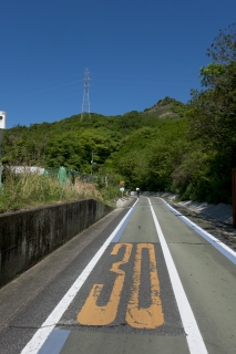 しまなみ海道・因島大橋に向かう自転車道