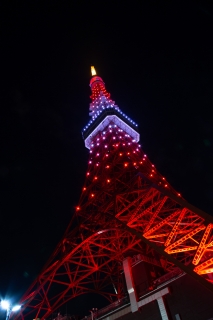 11月茜色の東京タワー（真下から）