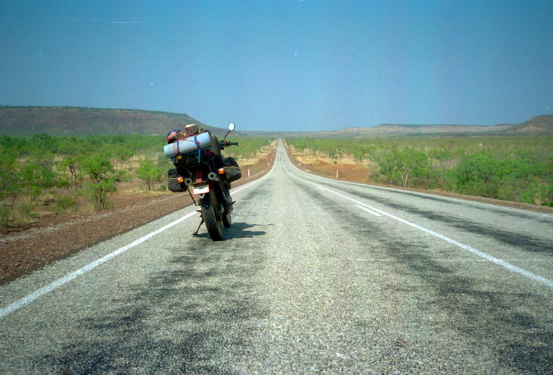 オーストラリア・ノーザンテリトリーの道のフリー写真素材