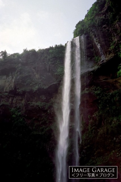 ピナイサーラの滝のフリー写真素材（無料画像）