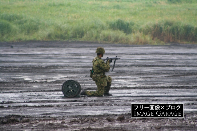 陸上自衛隊員（富士総合火力演習2013）のフリー写真素材（無料画像）