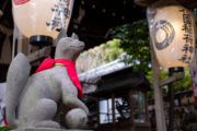 上野・花園稲荷神社の狛狐