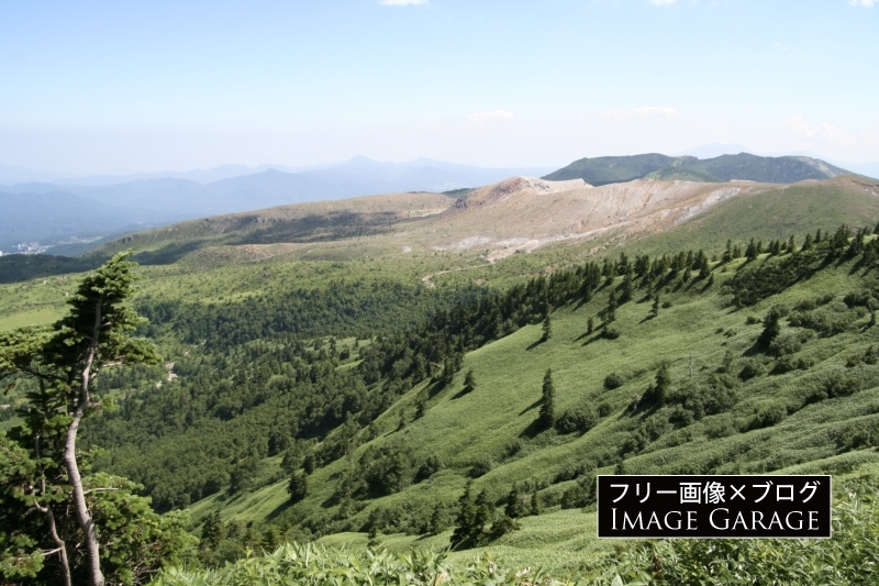 渋峠・日本国道最高地点からの絶景のフリー写真素材（無料画像）