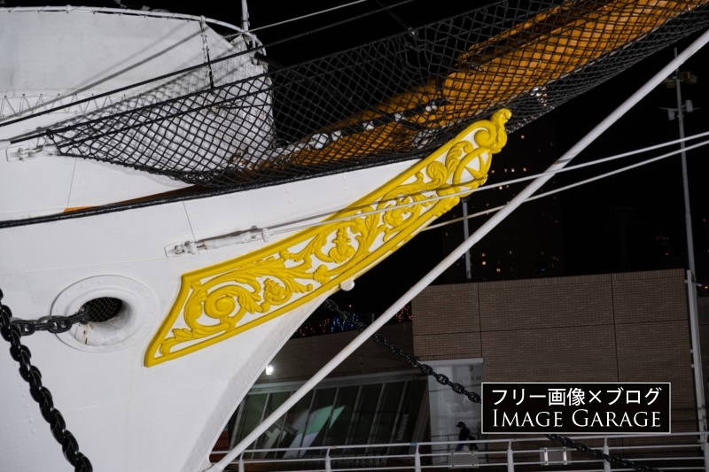 初代日本丸の船首の飾りのフリー写真素材（無料画像）