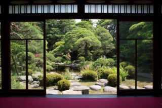 山本亭の日本庭園