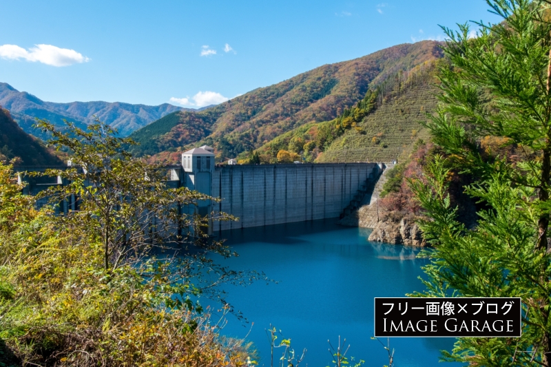 四万川ダム（奥四万湖）のフリー写真素材（無料画像）