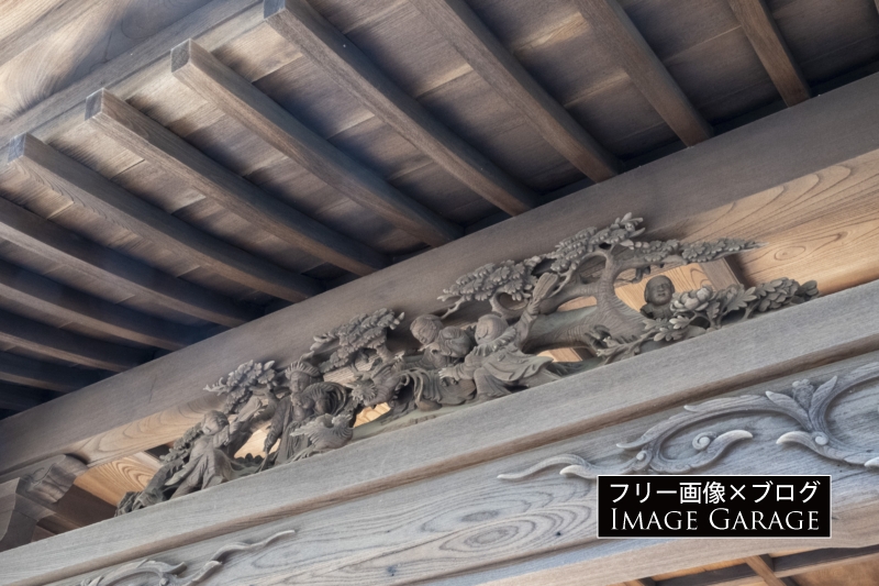 蓮馨寺の水舎の彫刻のフリー写真素材（無料画像）