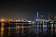 氷川丸とマリンタワーの夜景
