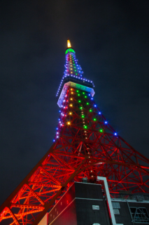 五色幕をイメージした東京タワーライトアップ