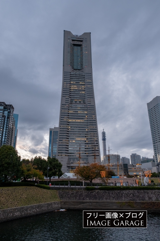 横浜ランドマークタワーのフリー写真素材（無料画像）