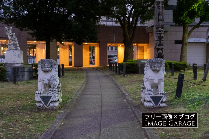 日本丸メモリアルパークのシーサ－のフリー写真素材（無料画像）