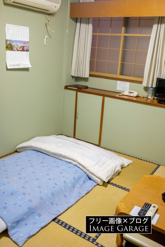 扇屋旅館の和室シングルルームのフリー写真素材（無料画像）