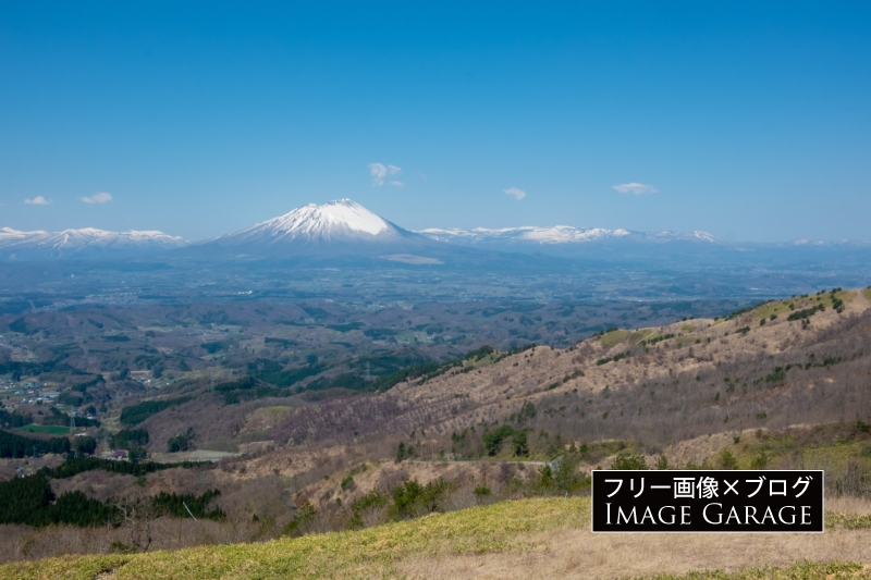 天峰山から眺める岩手山のフリー写真素材（無料画像）