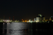根岸の工場夜景・J-POWER 石炭サイロ