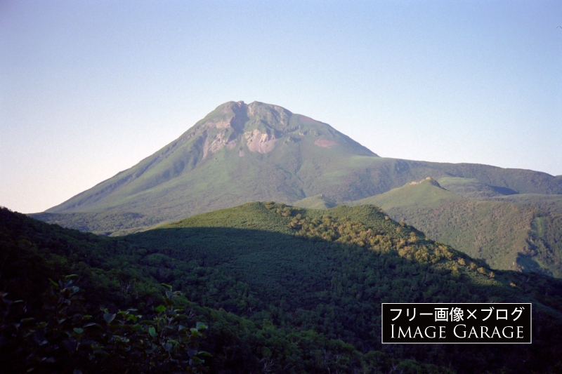 知床峠展望台の羅臼岳（1990）のフリー写真素材（無料画像）