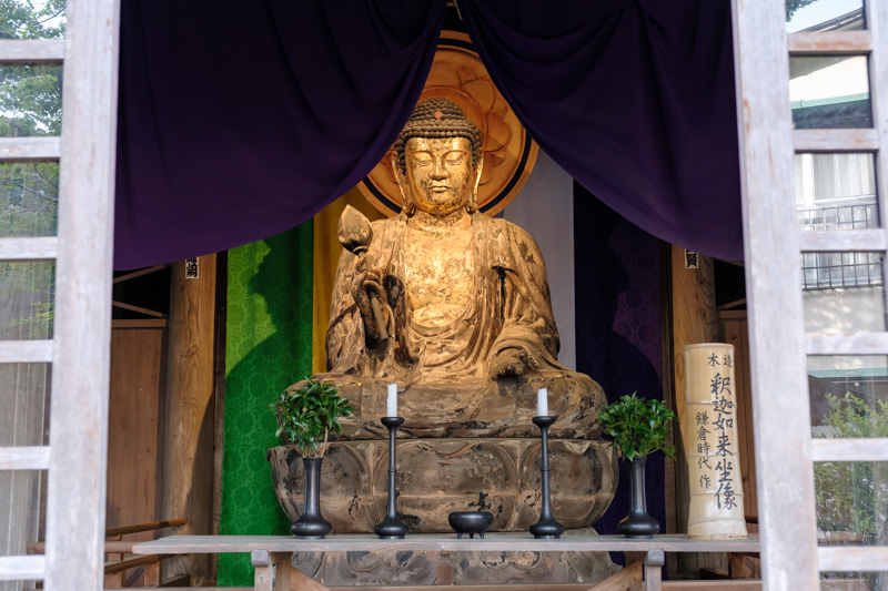 木造釈迦如来坐像